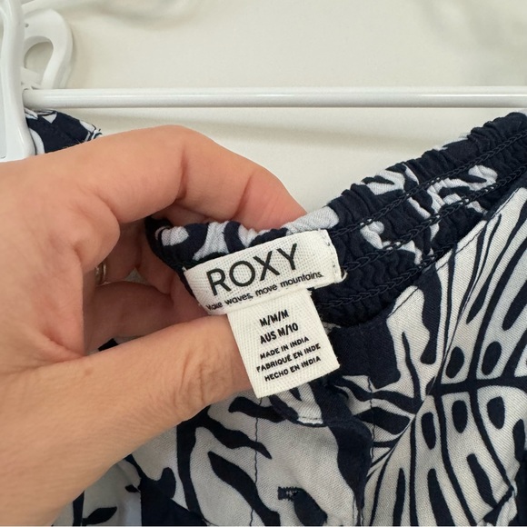 Roxy Navy and White Hawaiian 🌺 Print midi skirt - Picture 4 of 4